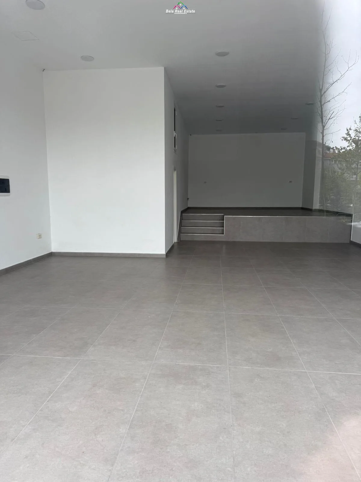 Dyqan Me Qera prane Tregut Te Ri Elektrik ( ID BD21881) Tirane