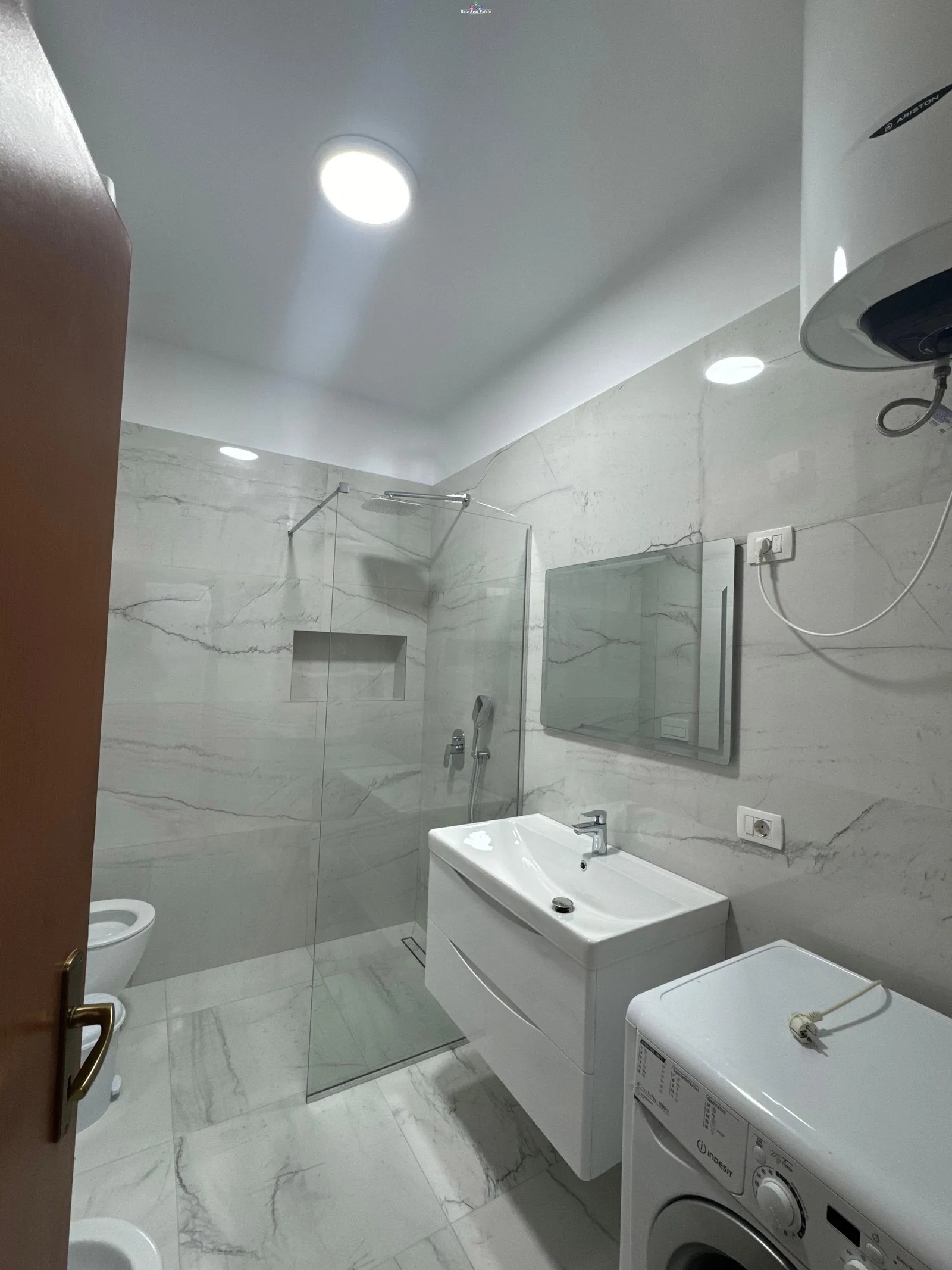 Apartament Me Qera 1+1 Tek Kodra e Diellit (ID B2101603) Tirane