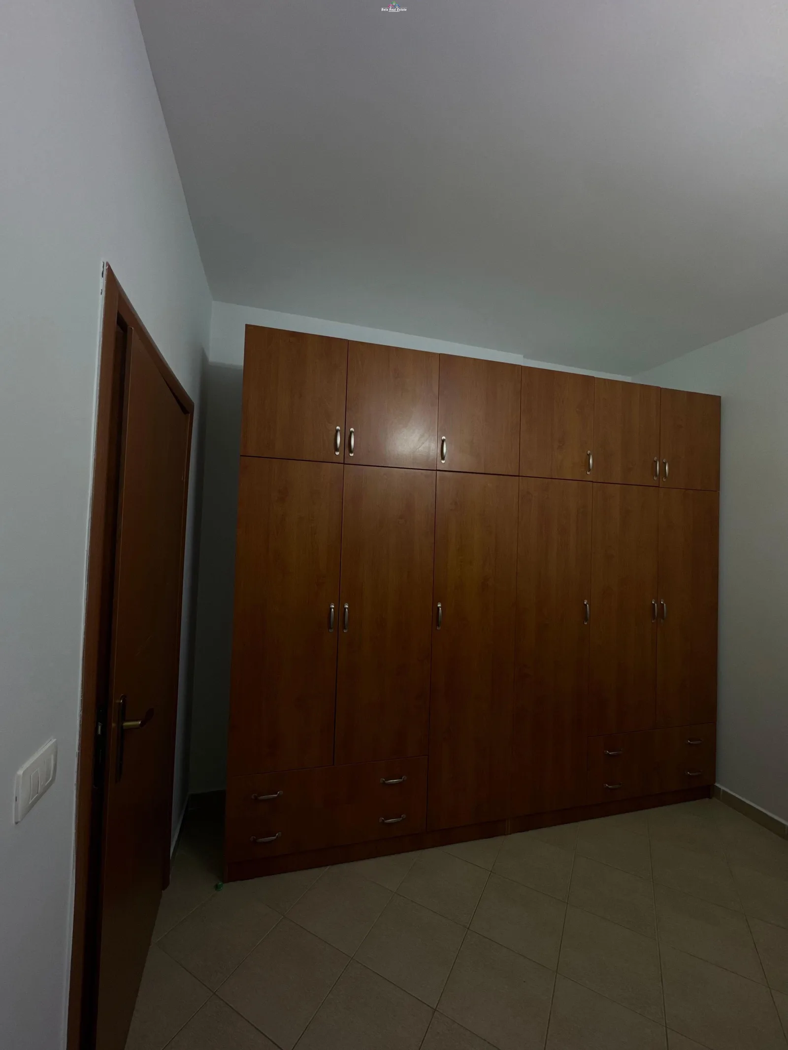 Apartament Me Qera 1+1 Tek Kodra e Diellit (ID B2101603) Tirane