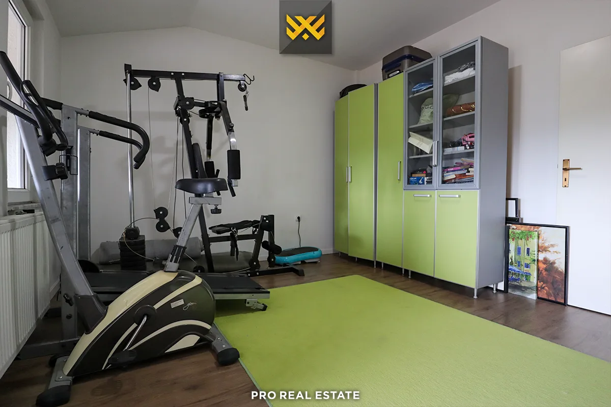 Shtëpi 300m² + 100m² me #QIRA në Veternik
