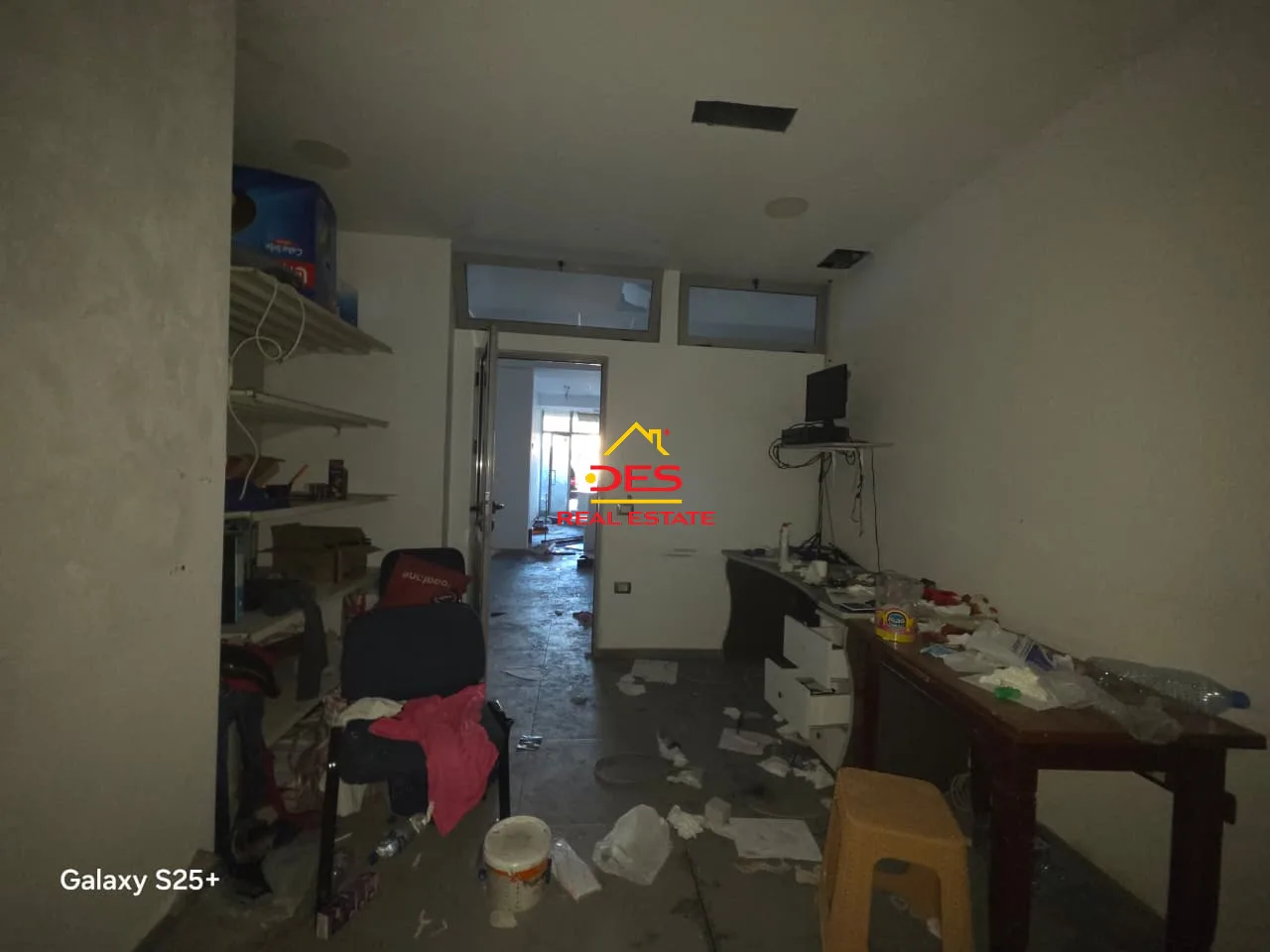Shitet ambient biznesi pranë gjykatës së rrethit gjyqësor, vlorë.