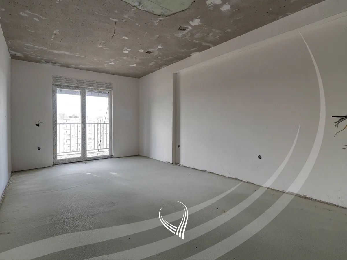 Banesë me 3 dhoma gjumi në shitje në lagjen Tophane