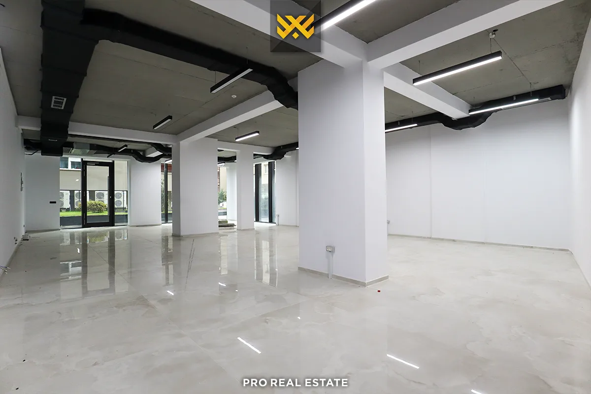 Lokal 202.7m² për #SHITJE te Mati 1