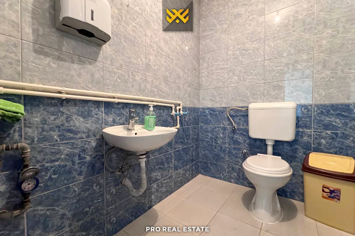Lokal 75m² me #QIRA në Lakrishtë