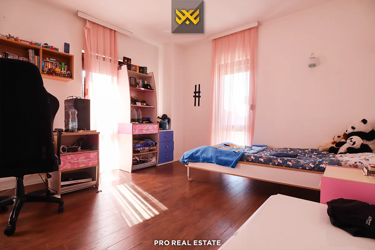 Shtëpi 182m² për #SHITJE në Lagjen Nic