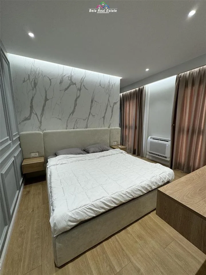 Apartament Per Shitje 2+1+2+Post Parkimi Tek 21 Dhjetori (ID B120540) Tirane