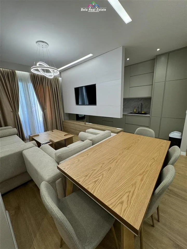 Apartament Per Shitje 2+1+2+Post Parkimi Tek 21 Dhjetori (ID B120540) Tirane