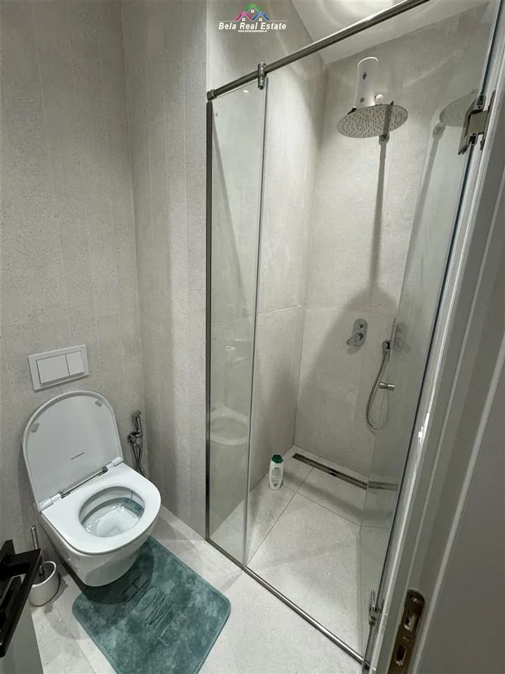 Apartament Per Shitje 2+1+2+Post Parkimi Tek 21 Dhjetori (ID B120540) Tirane