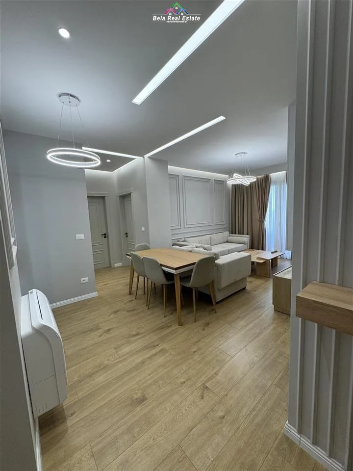 Apartament Per Shitje 2+1+2+Post Parkimi Tek 21 Dhjetori (ID B120540) Tirane