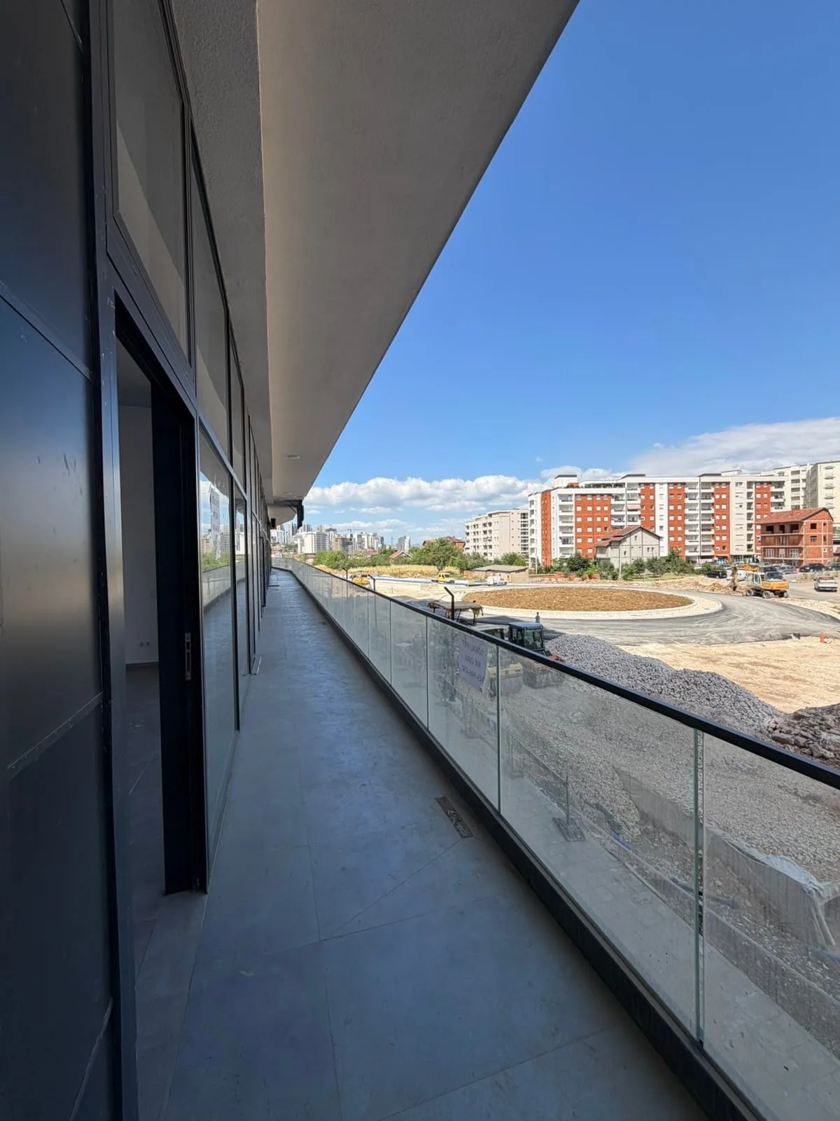 Lokal me qira 70m² në Rrugën A