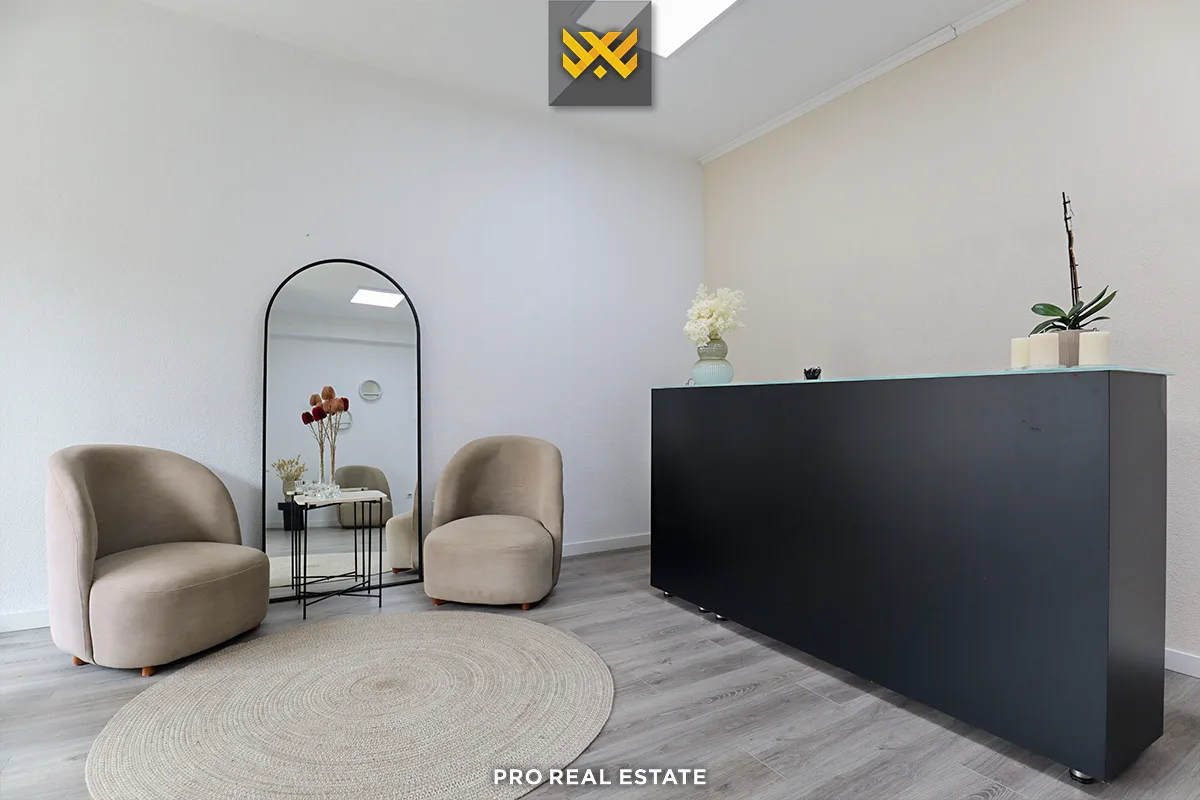 Lokal / Zyrë 150m² me #QIRA në Aktash