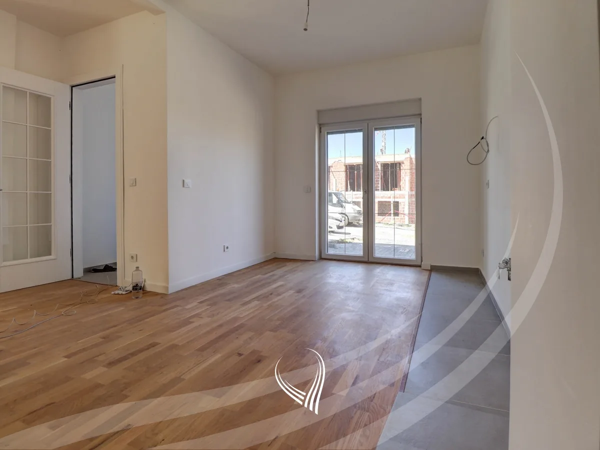 Shtëpi me 299.81m2 në shitje në lagjen Royal Green Residence - Zllatar