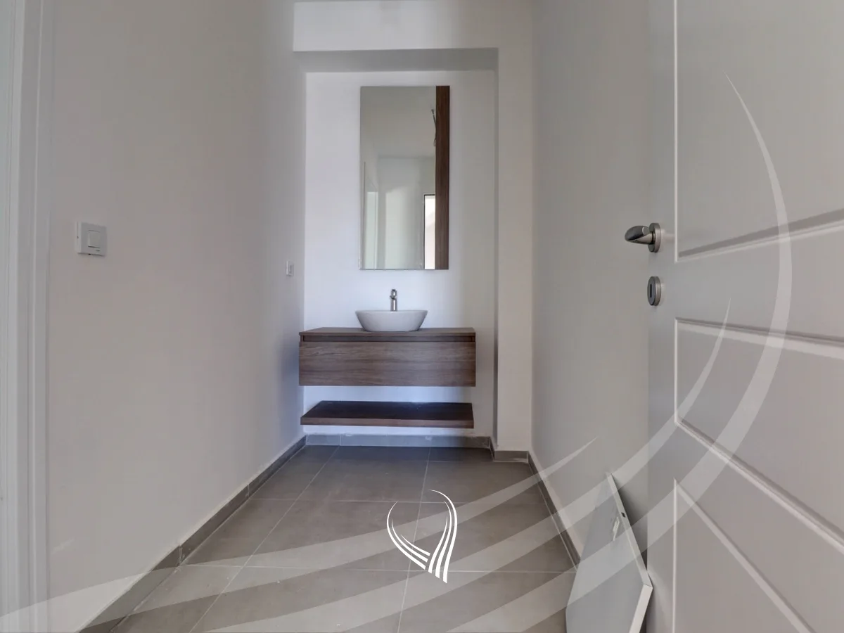 Shtëpi me 299.81m2 në shitje në lagjen Royal Green Residence - Zllatar