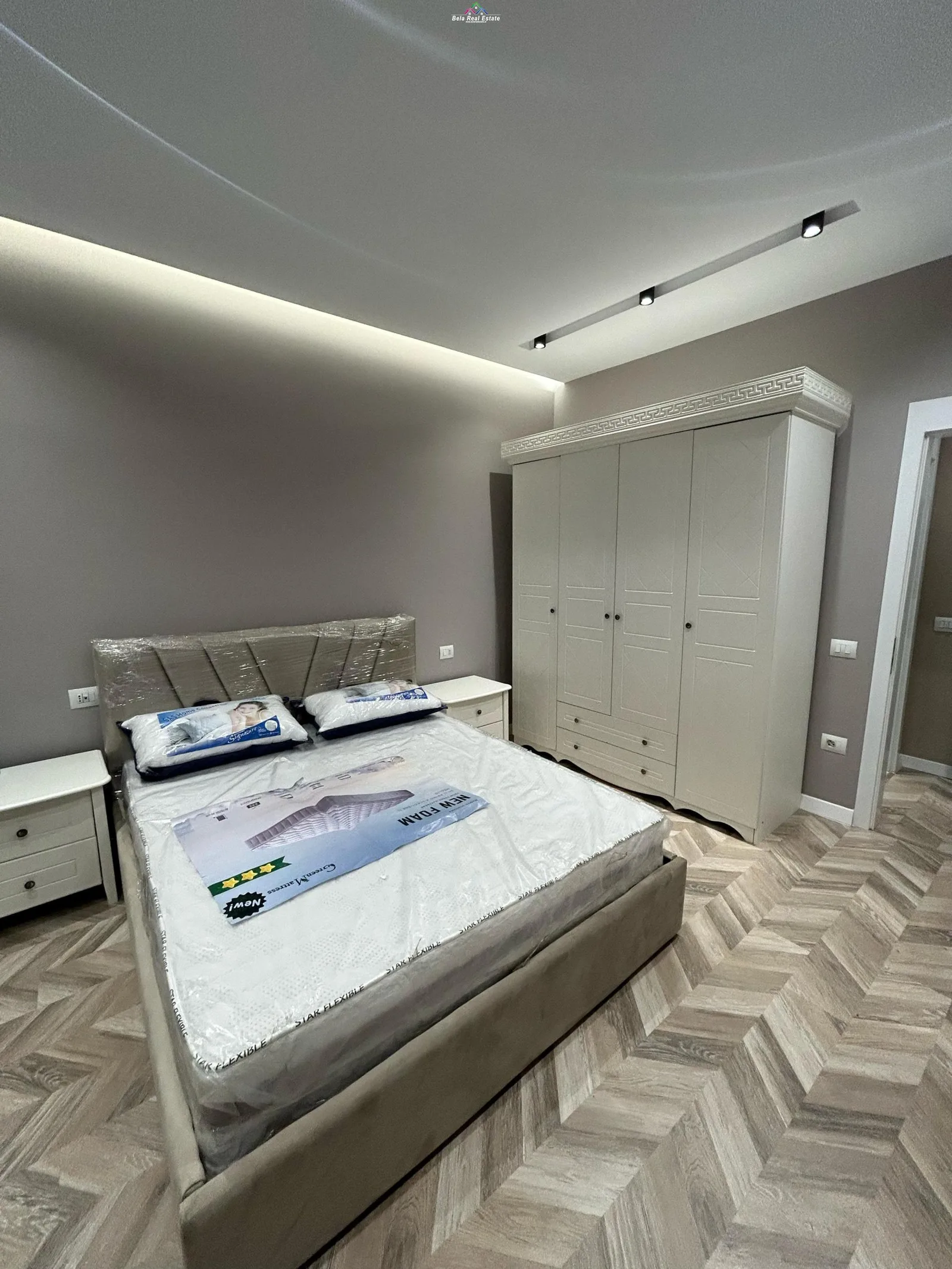 Apartament Me Qera 2+1+2 ne Qender (ID B2201182) Tirane.