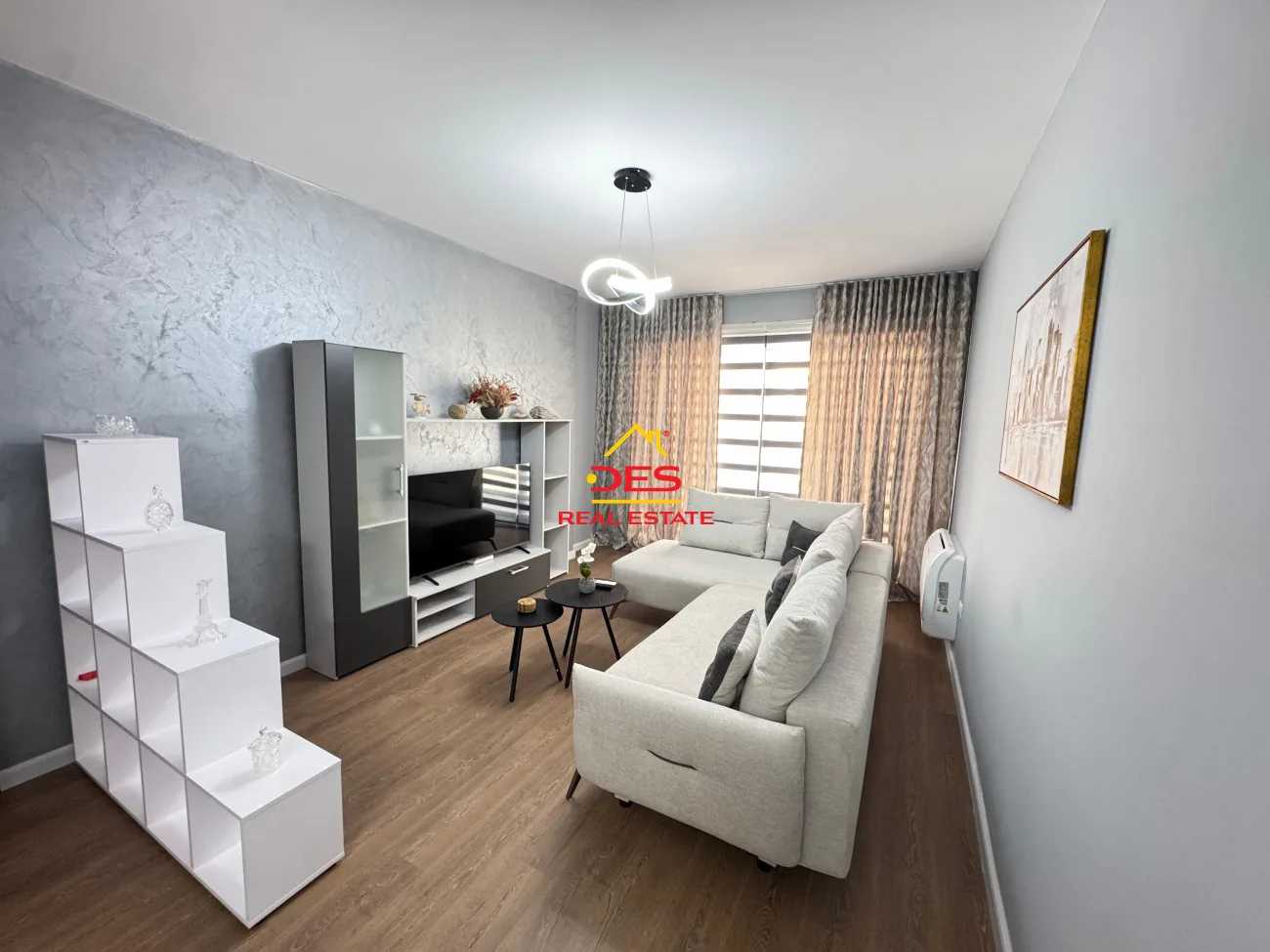 JEPET APARTAMENT 1+1 ME QIRA NË LUNGOMARE, VLORË 📍 Pranë Shkollës së Marinës