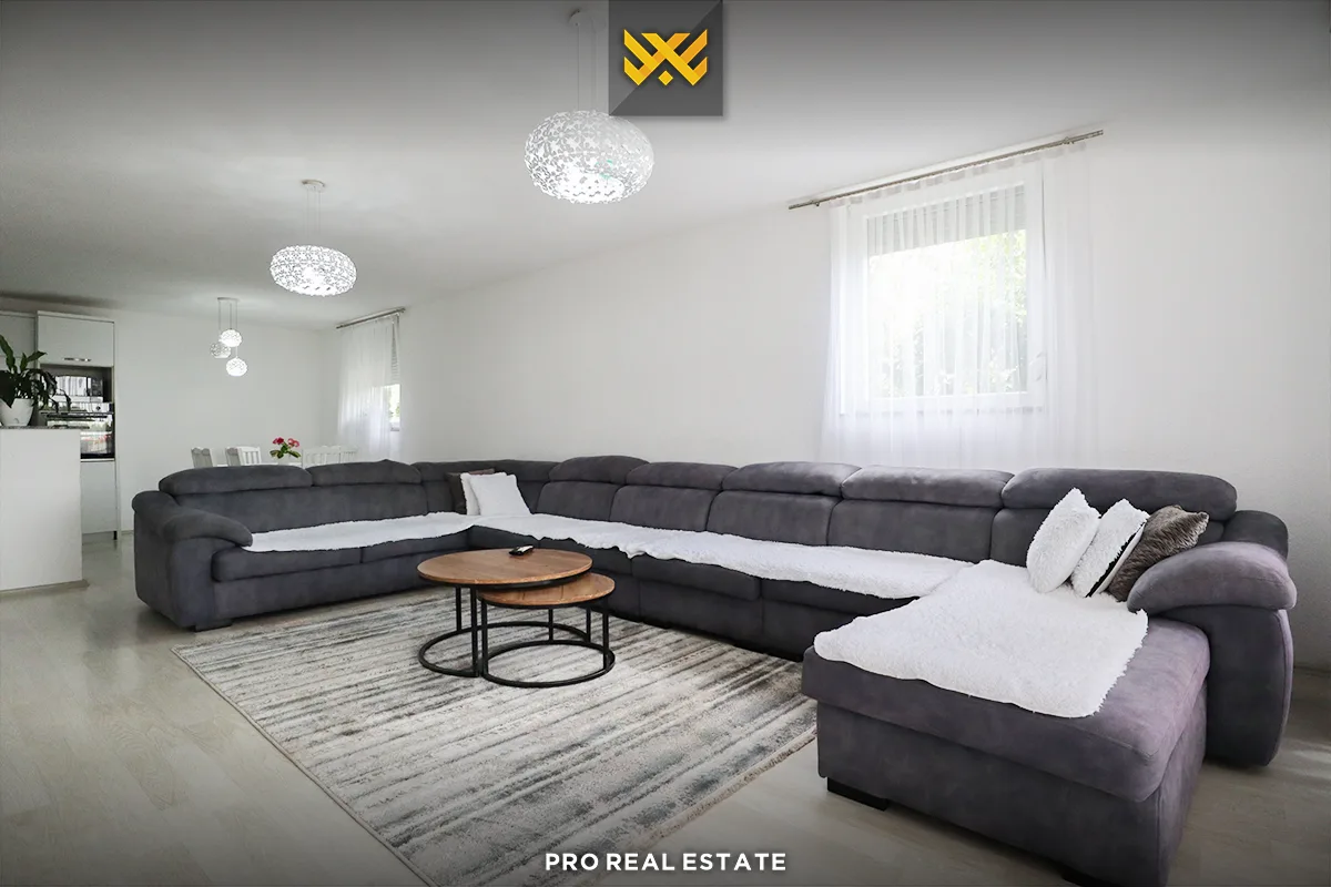 Shtëpi 295m² në #SHITJE në Çagllavicë.