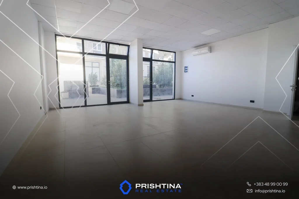 Lokal me qira 136m² te Mati 1