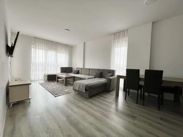 Banesë në shitje në Kalabri (Emshir)