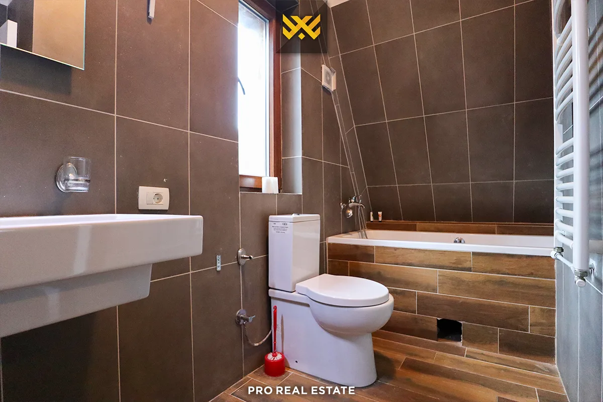 Villë 265m² për #SHITJE në Brezovicë