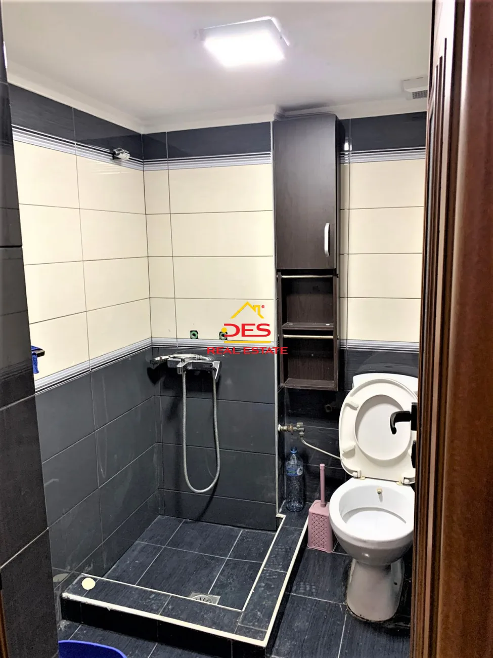 Jepet me qira apartament 2+1, kinostudio, tiranë