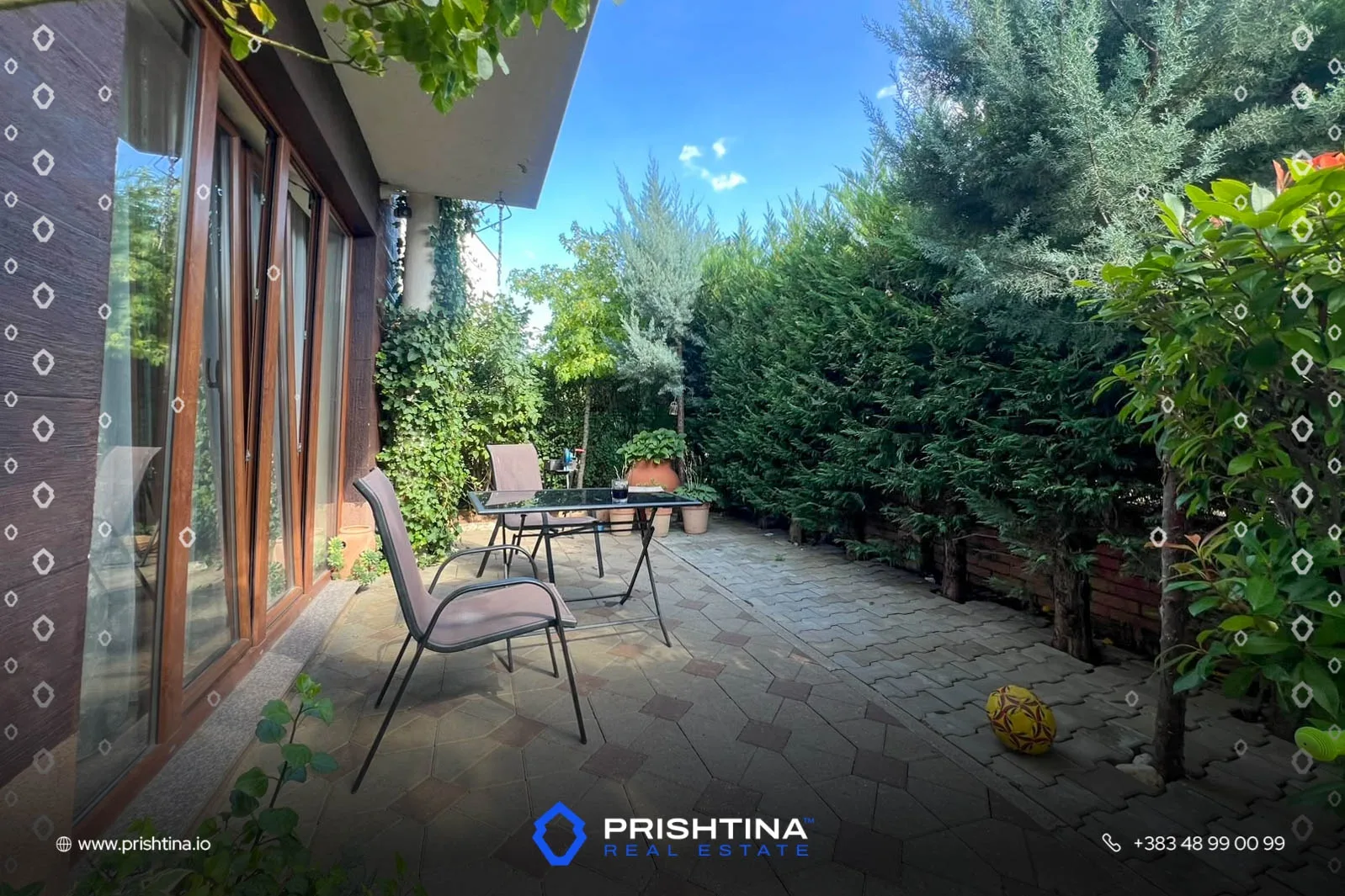 Shtëpi në shitje 280m² + 3 ari oborr në Bërnicë