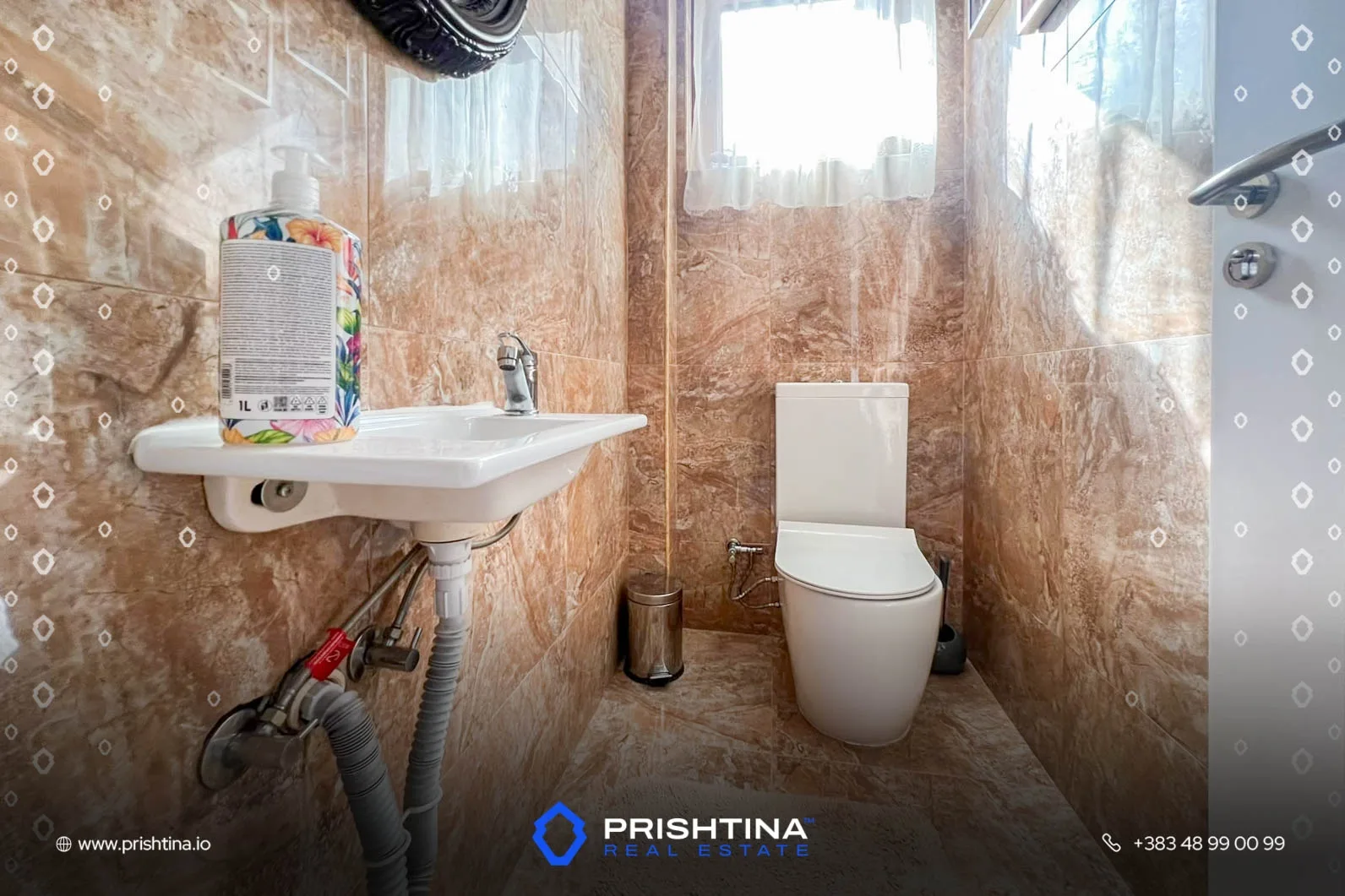 Shtëpi në shitje 280m² + 3 ari oborr në Bërnicë