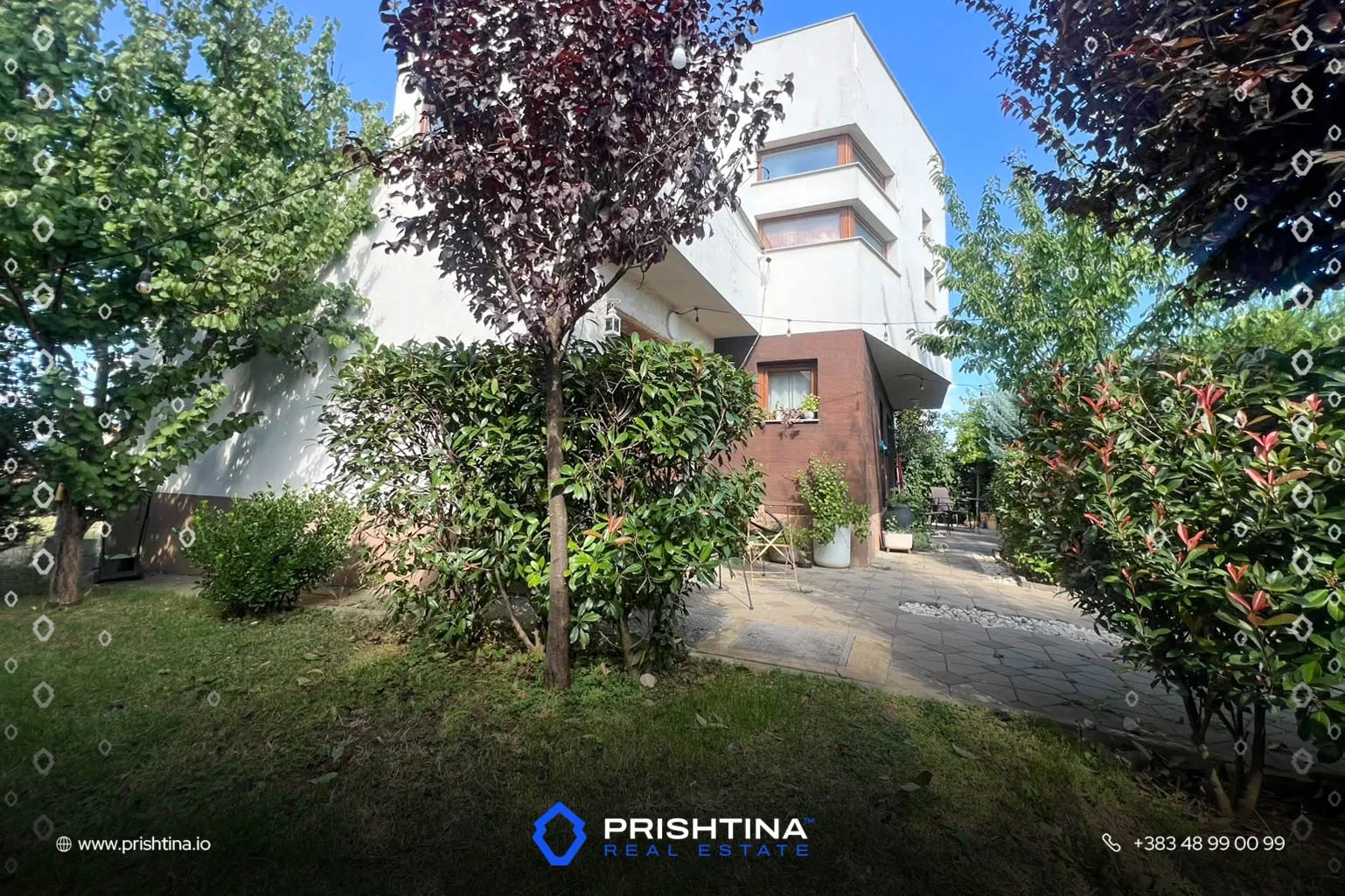 Shtëpi në shitje 280m² + 3 ari oborr në Bërnicë