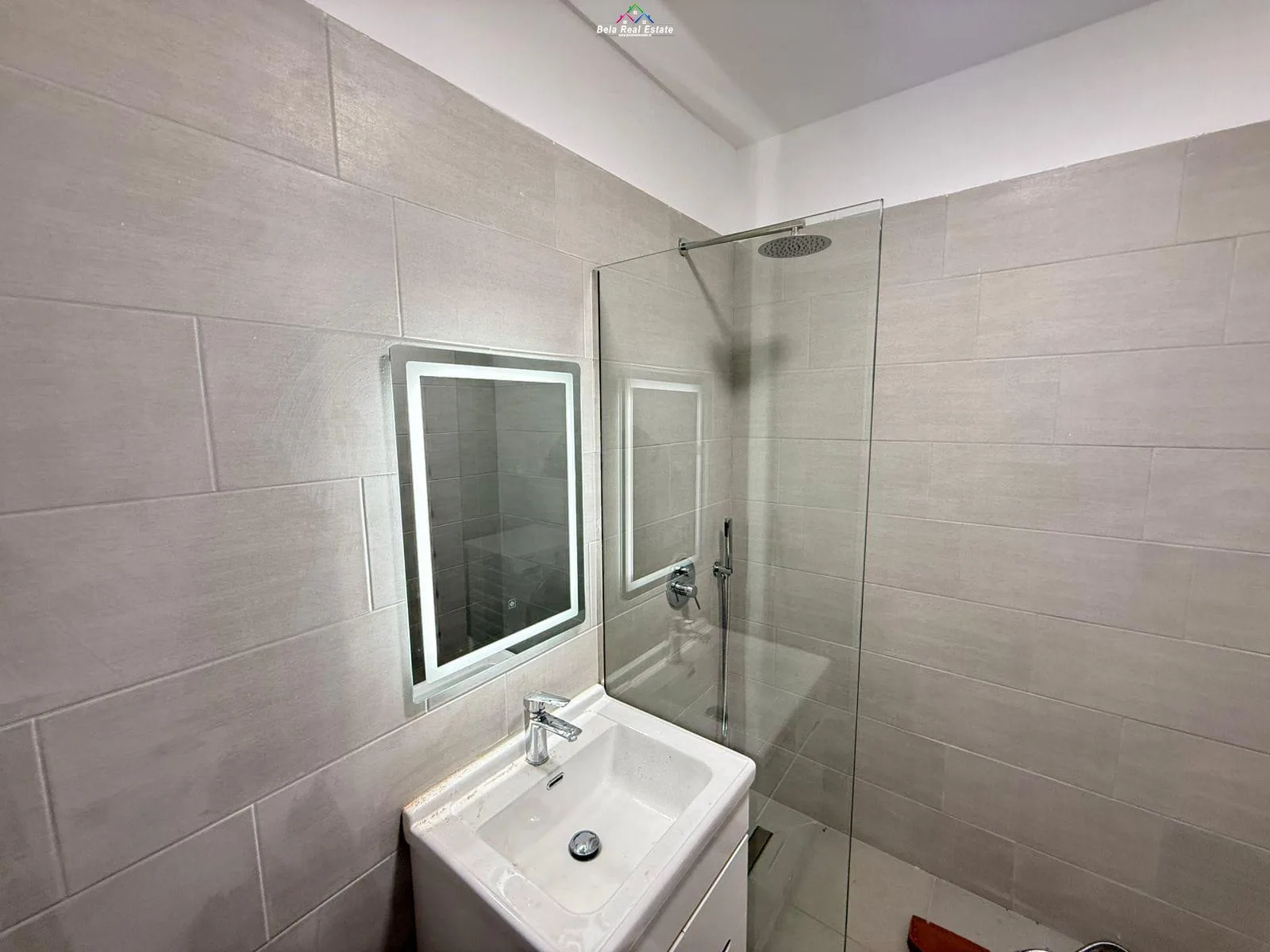 Apartament Me Qera 1+1 Tek Rruga e Dibres (ID B2101431) Tirane