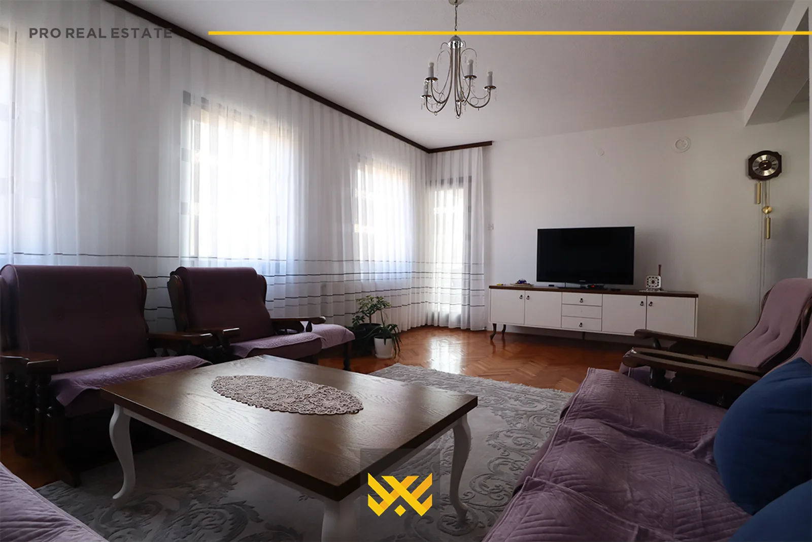 Shtëpi 550m² në #SHITJE në Velani.