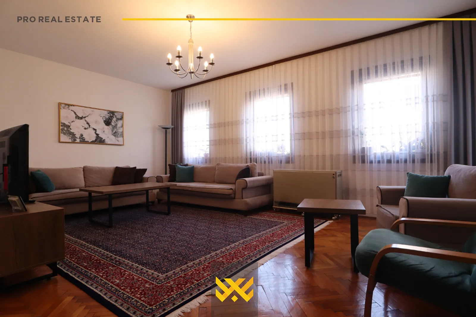 Shtëpi 550m² në #SHITJE në Velani.