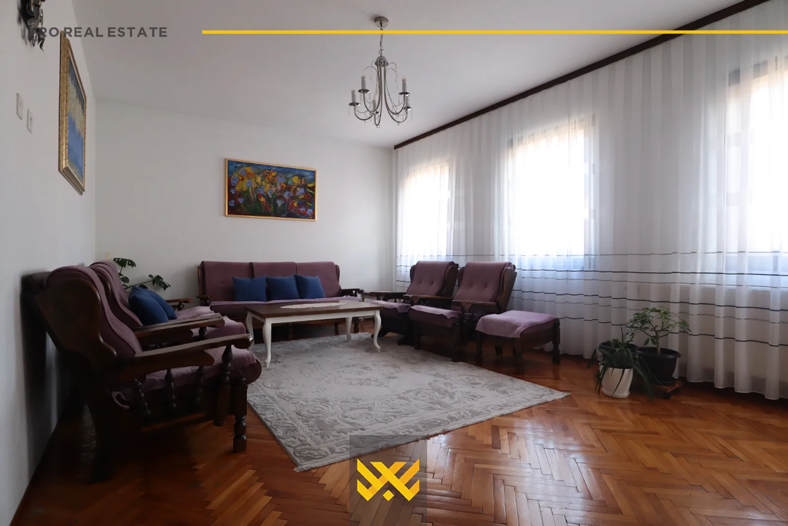 Shtëpi 550m² në #SHITJE në Velani.