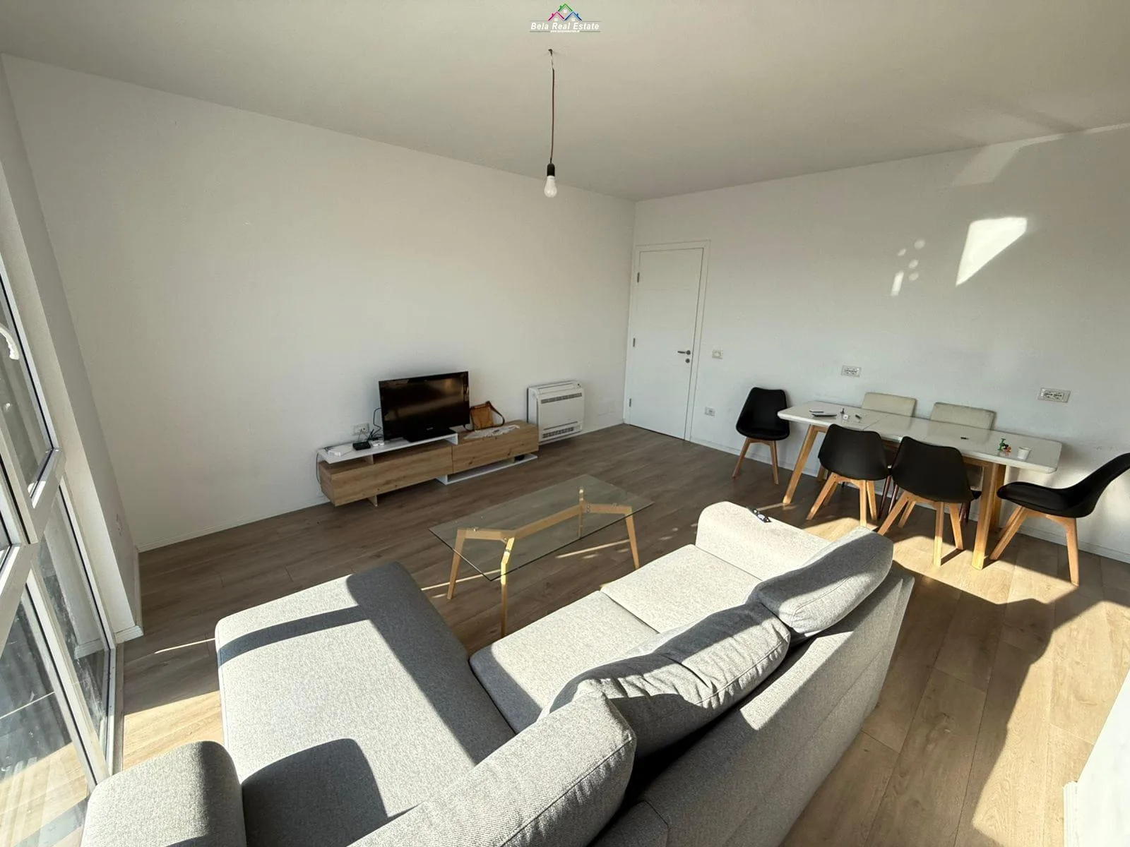 Apartament Ne Shitje 1+1 Tek 5 Maji (ID B110510) Tirane
