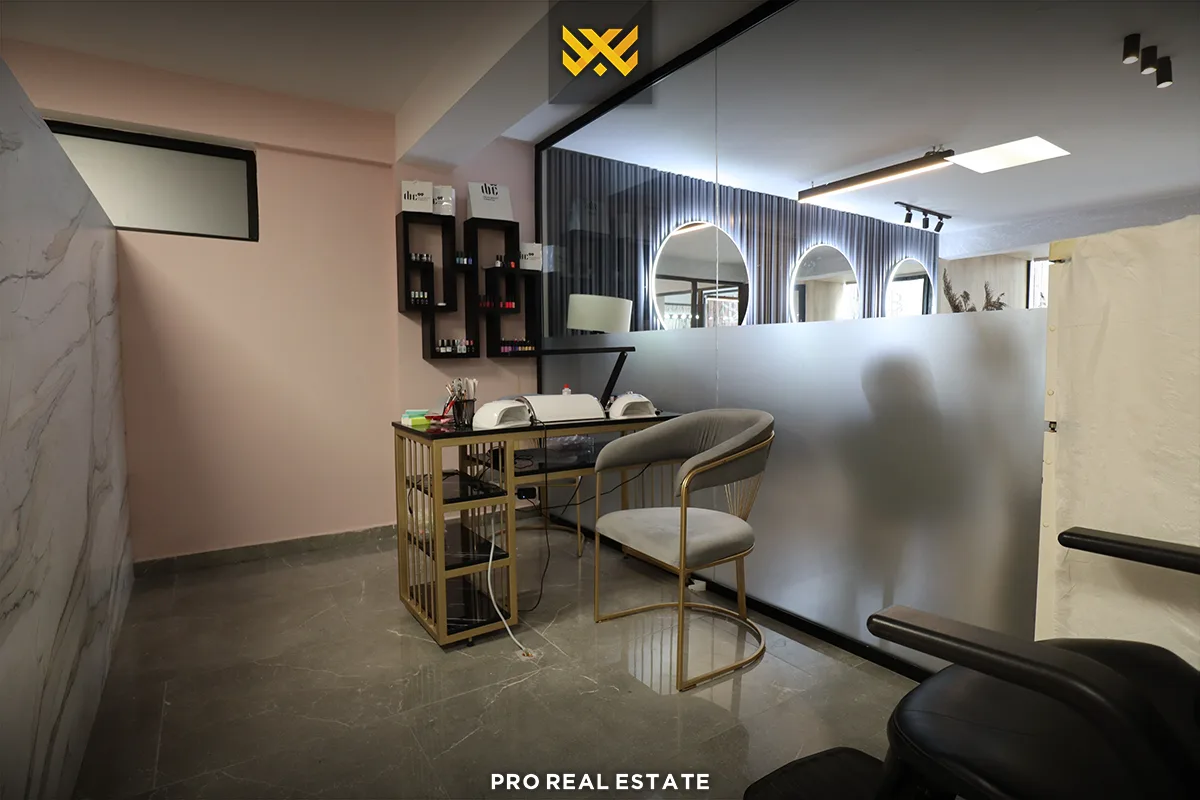 Lokal 150m² për #SHITJE në Rrugën B