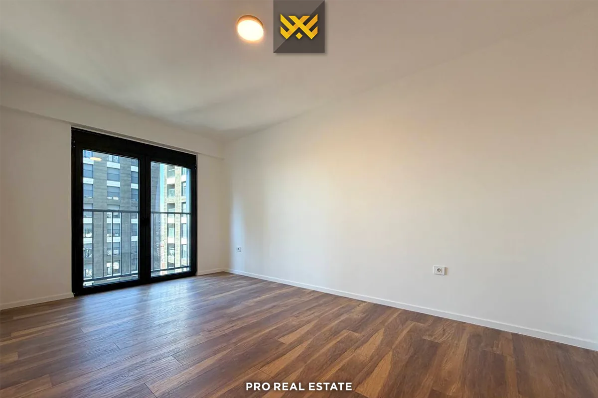 Banesë / Zyrë 120m² me #QIRA në Lakrishtë