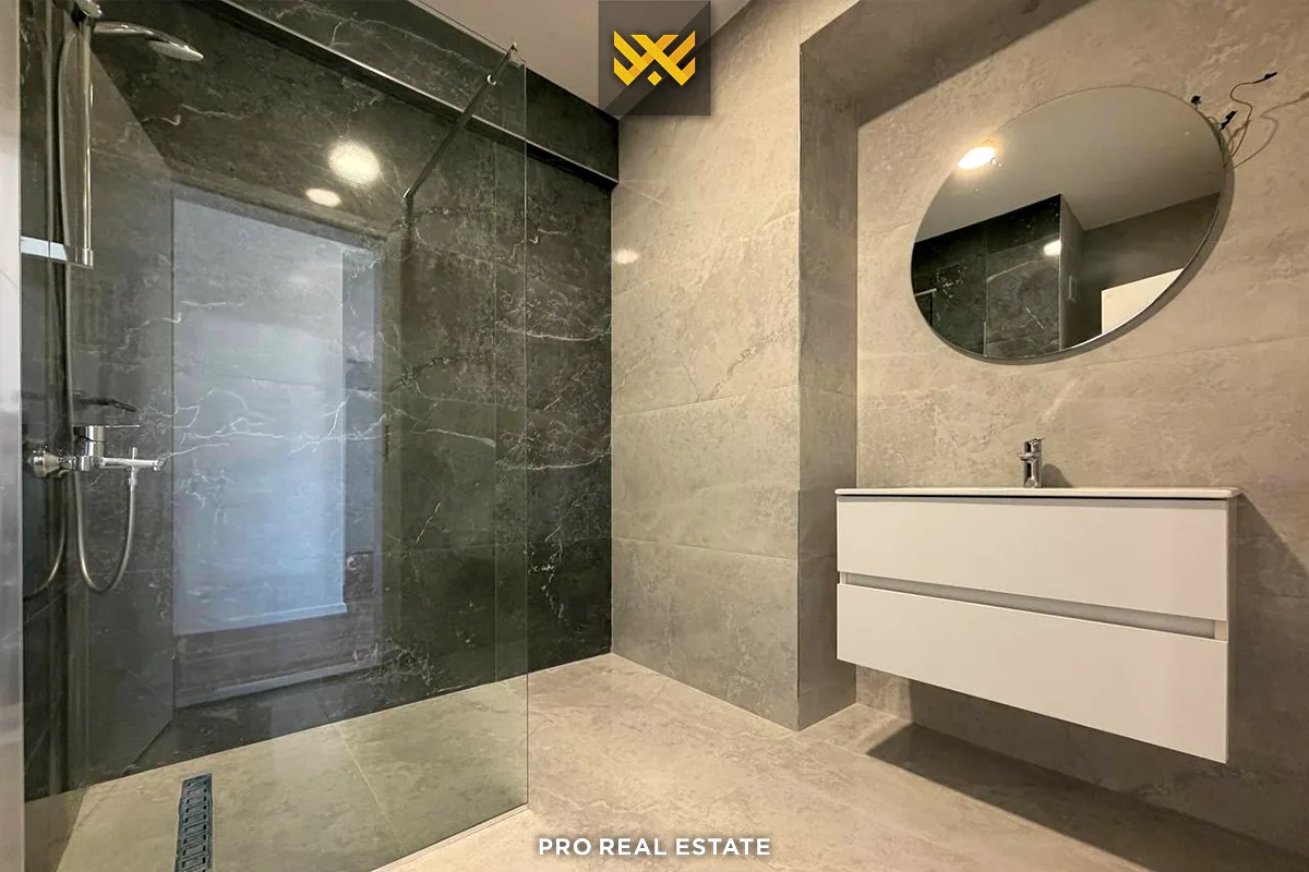 Banesë / Zyrë 120m² me #QIRA në Lakrishtë