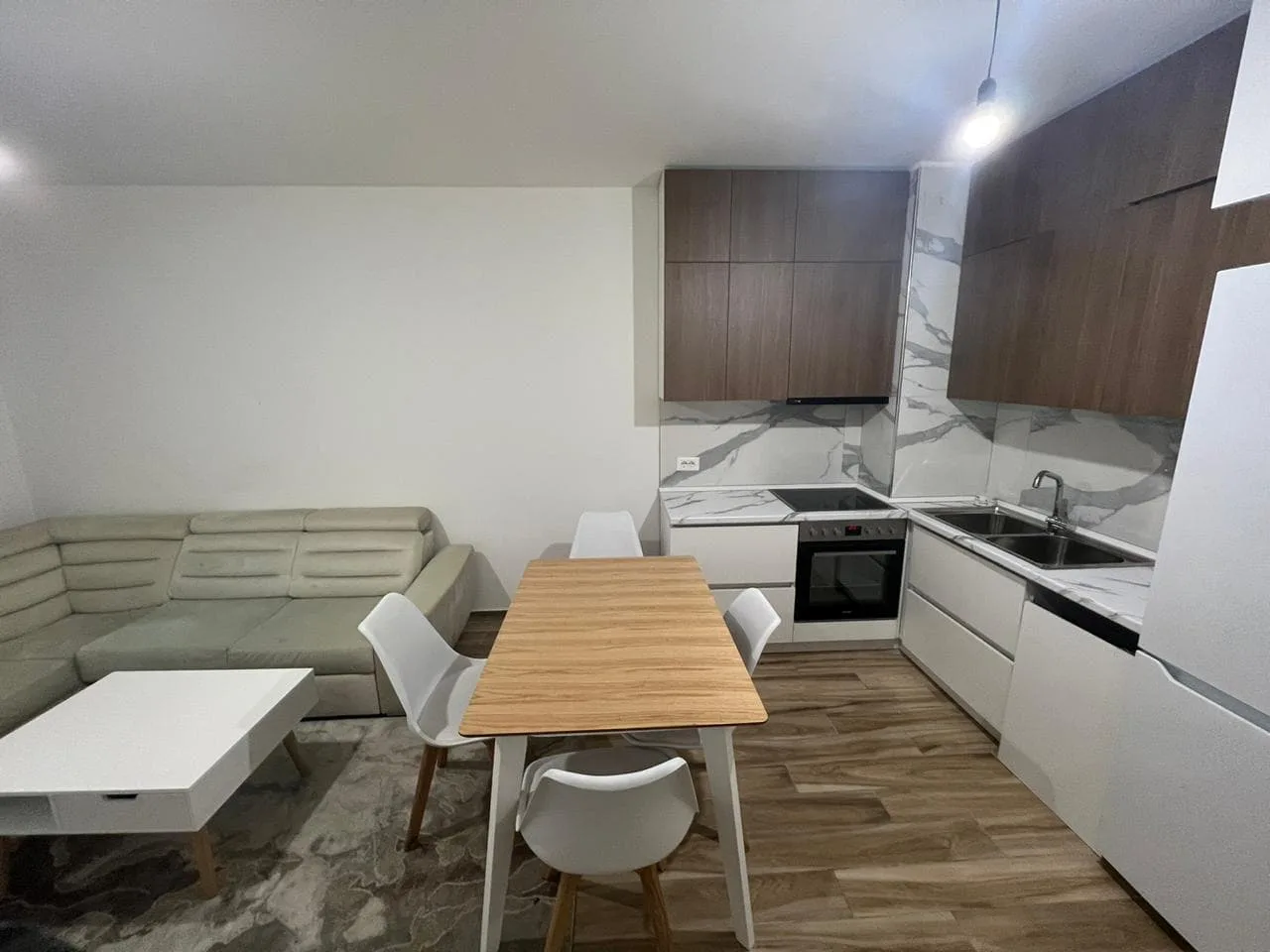 Apartament Per Shitje 1+1 tek Kompleksi Zirkon (ID B110439) Tirane