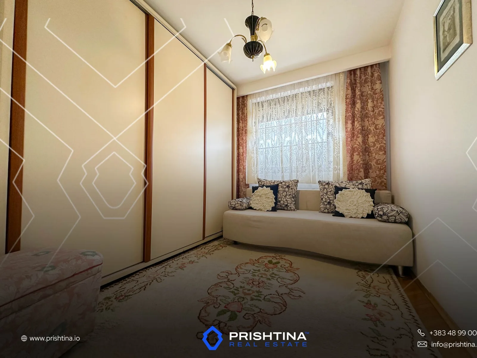 Shtëpi me qira 200m² te Bregu i Diellit