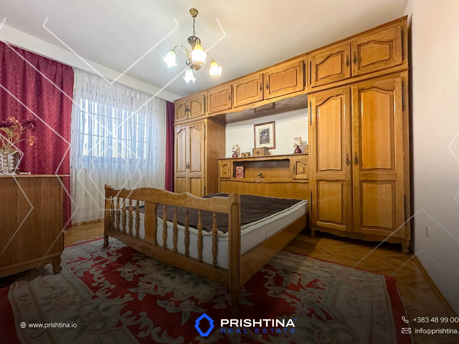Shtëpi me qira 200m² te Bregu i Diellit