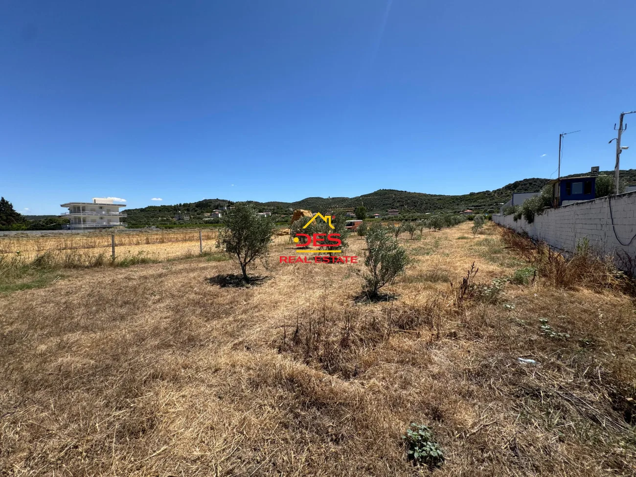 Shitet tokë – are në skrofotinë, vlorë.