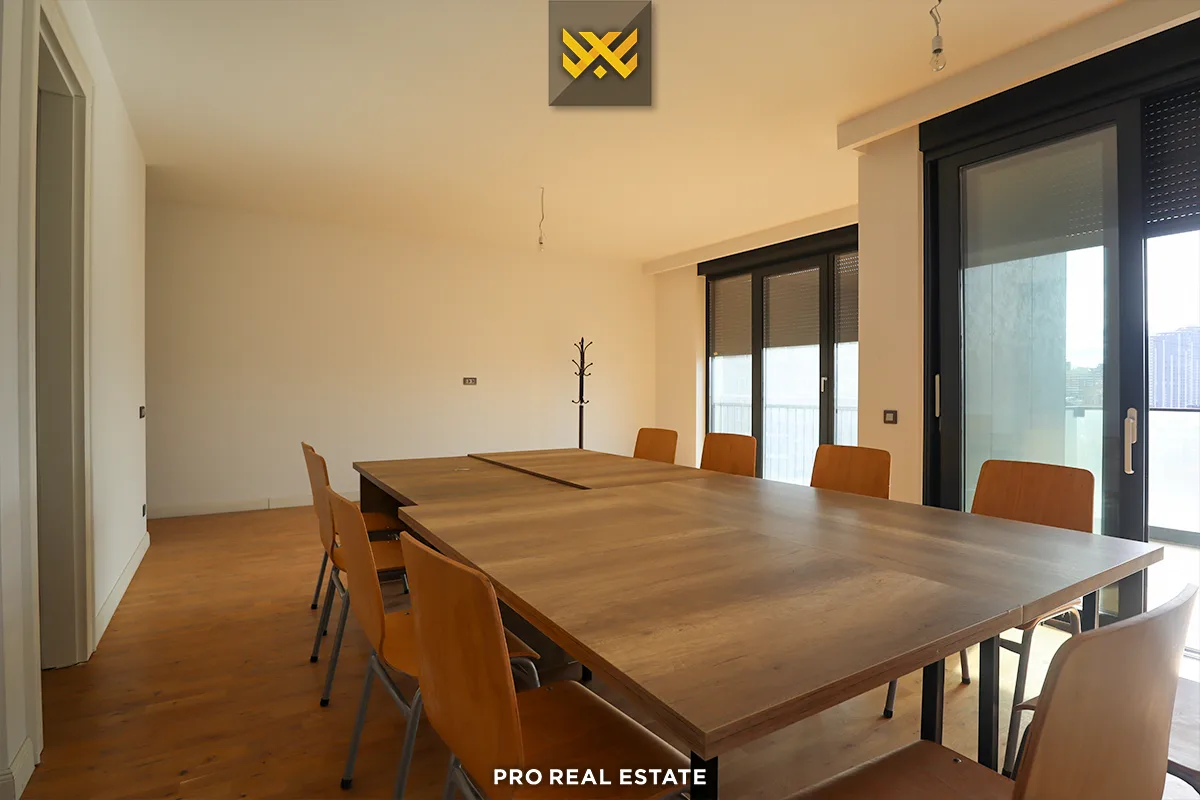 Banesë / Zyrë 129m² me #QIRA në Aktash