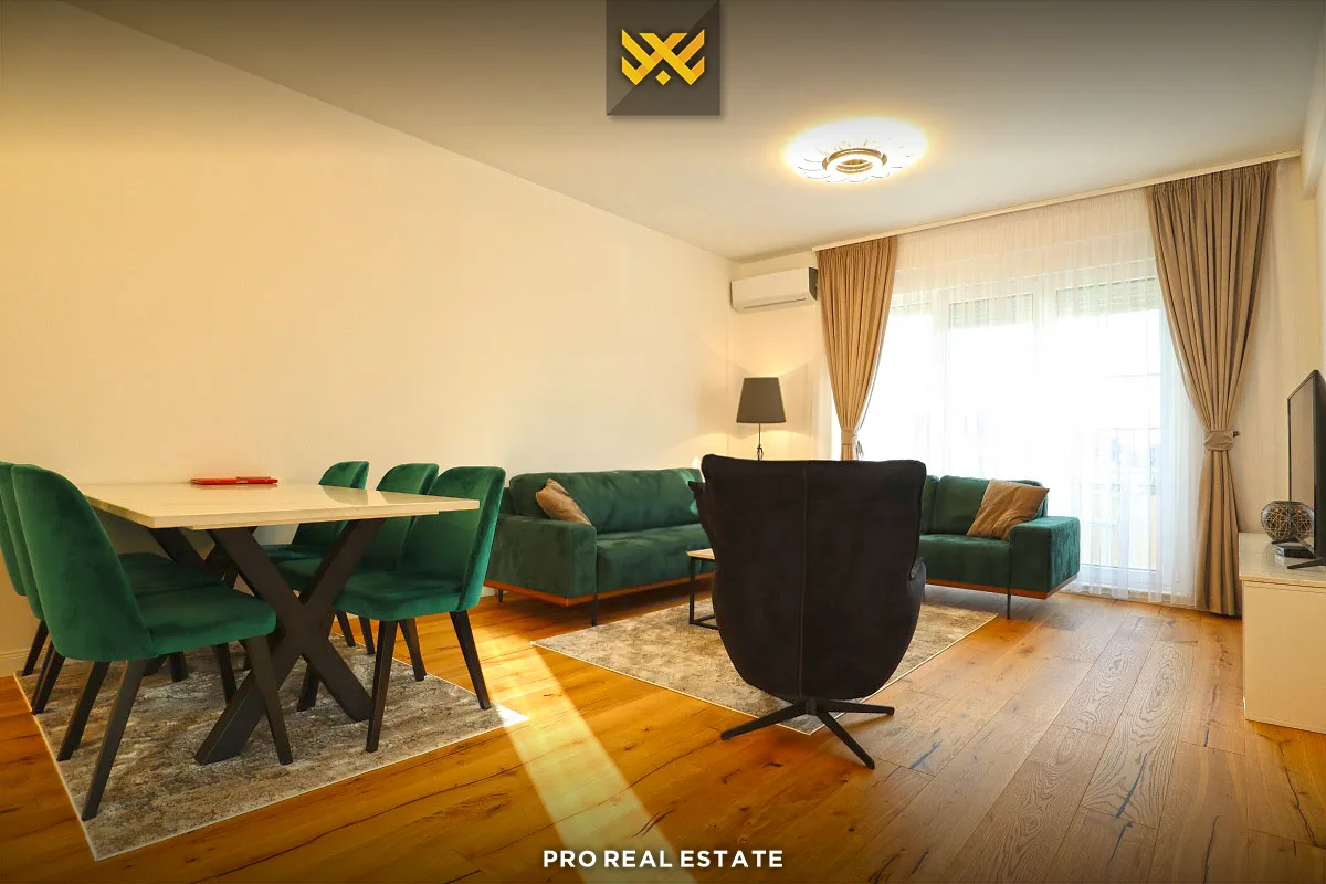 Banesa Penthouse 101m² + 60m² me #QIRA në Aktash.