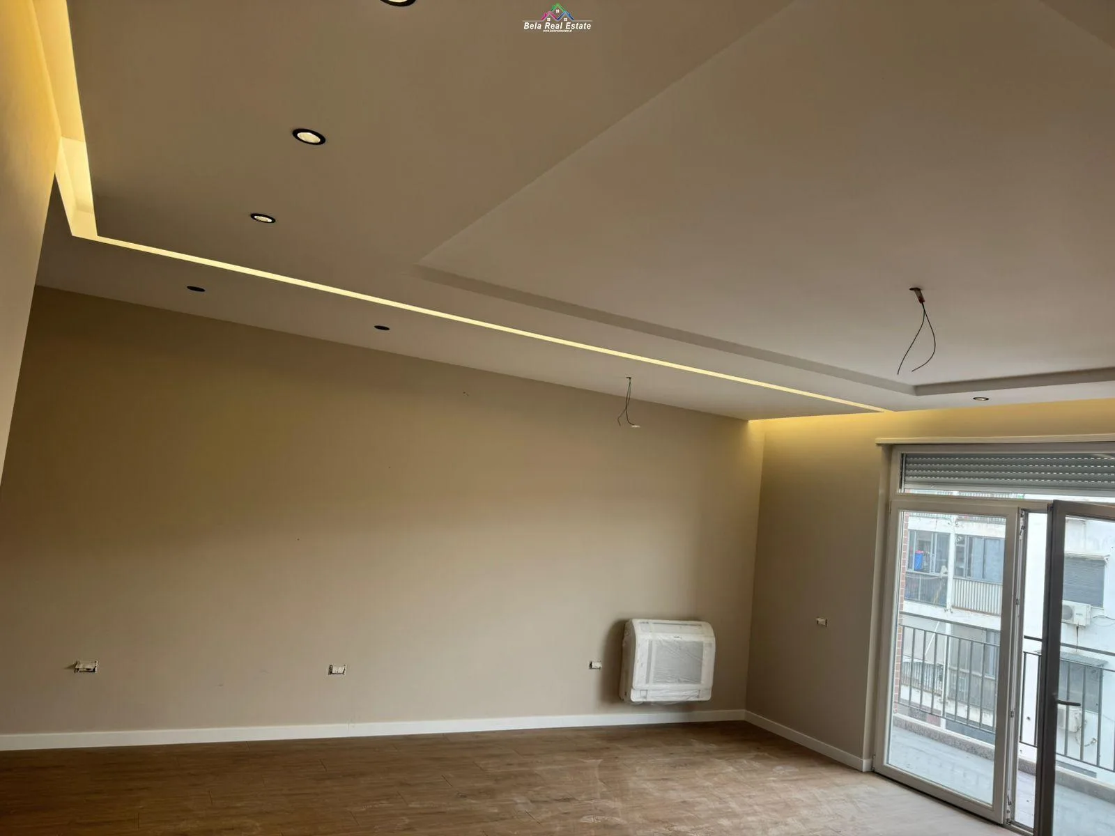 Zyre Me Qera 2+1 Tek 5 Maji ( ID BZ2882) Tirane