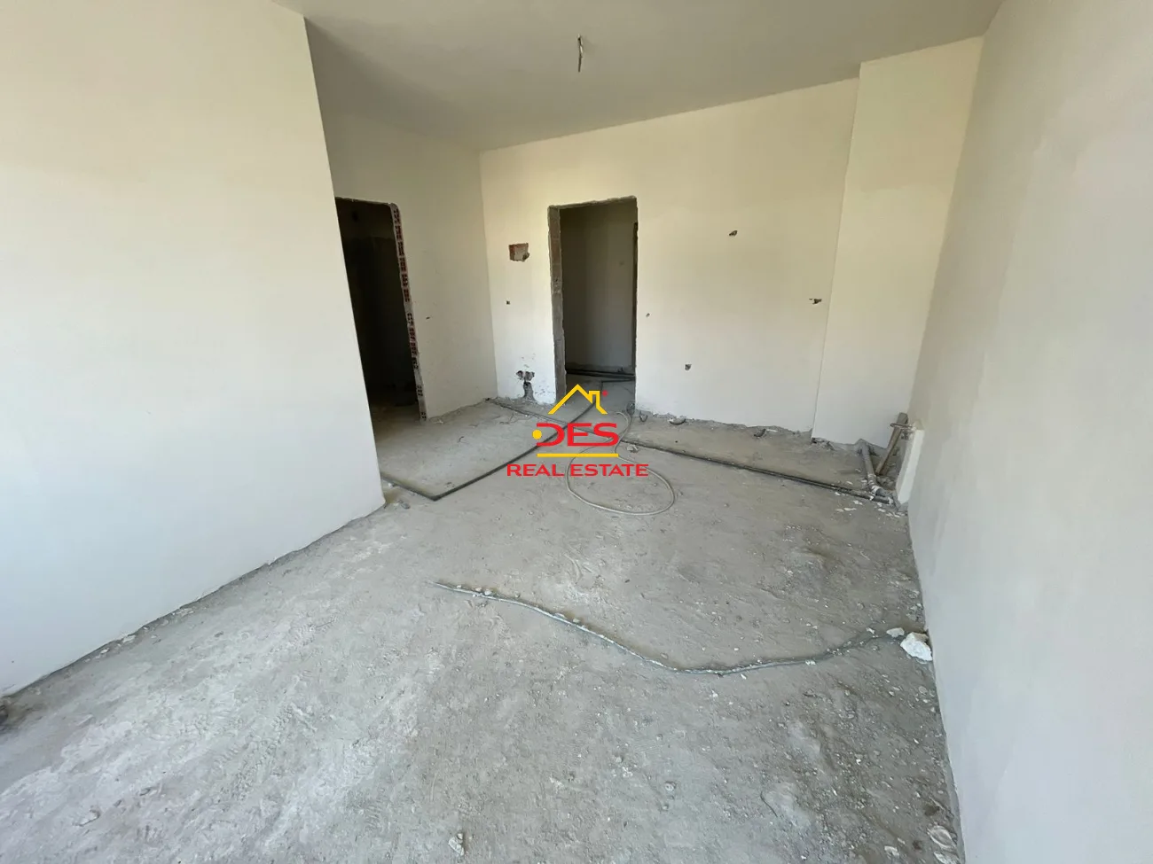 Shitet apartament 1+1 në orikum,vlor