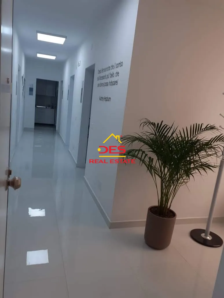 Shitet apartament 3+1 tek rr.pjetër bogdani në bllok, tiranë