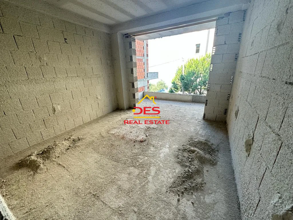 Shitet apartament 2+1 në lungomare, 🌅 pamje ballore nga deti