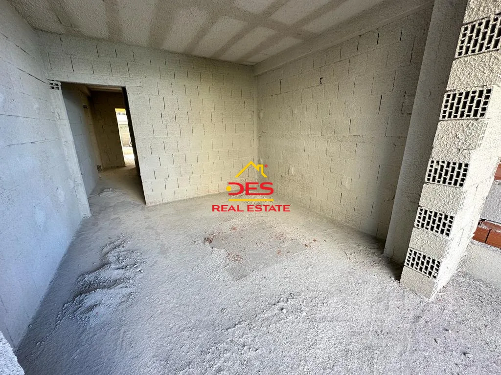 Shitet apartament 2+1 në lungomare, 🌅 pamje ballore nga deti