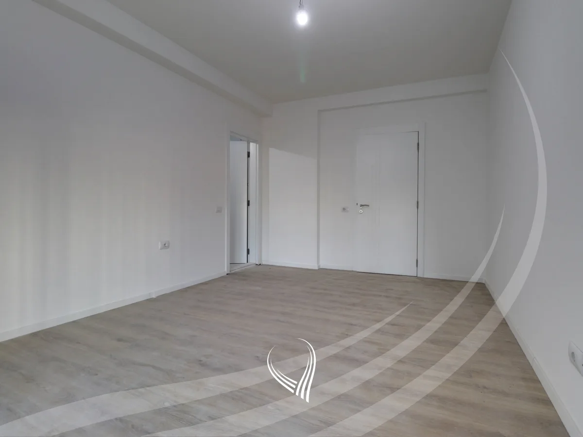 Banesë me 3 dhoma gjumi në shitje në lagjen Prishtina e Re – Grand Tower