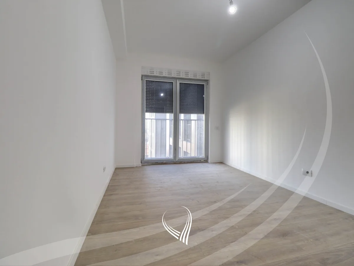 Banesë me 3 dhoma gjumi në shitje në lagjen Prishtina e Re – Grand Tower