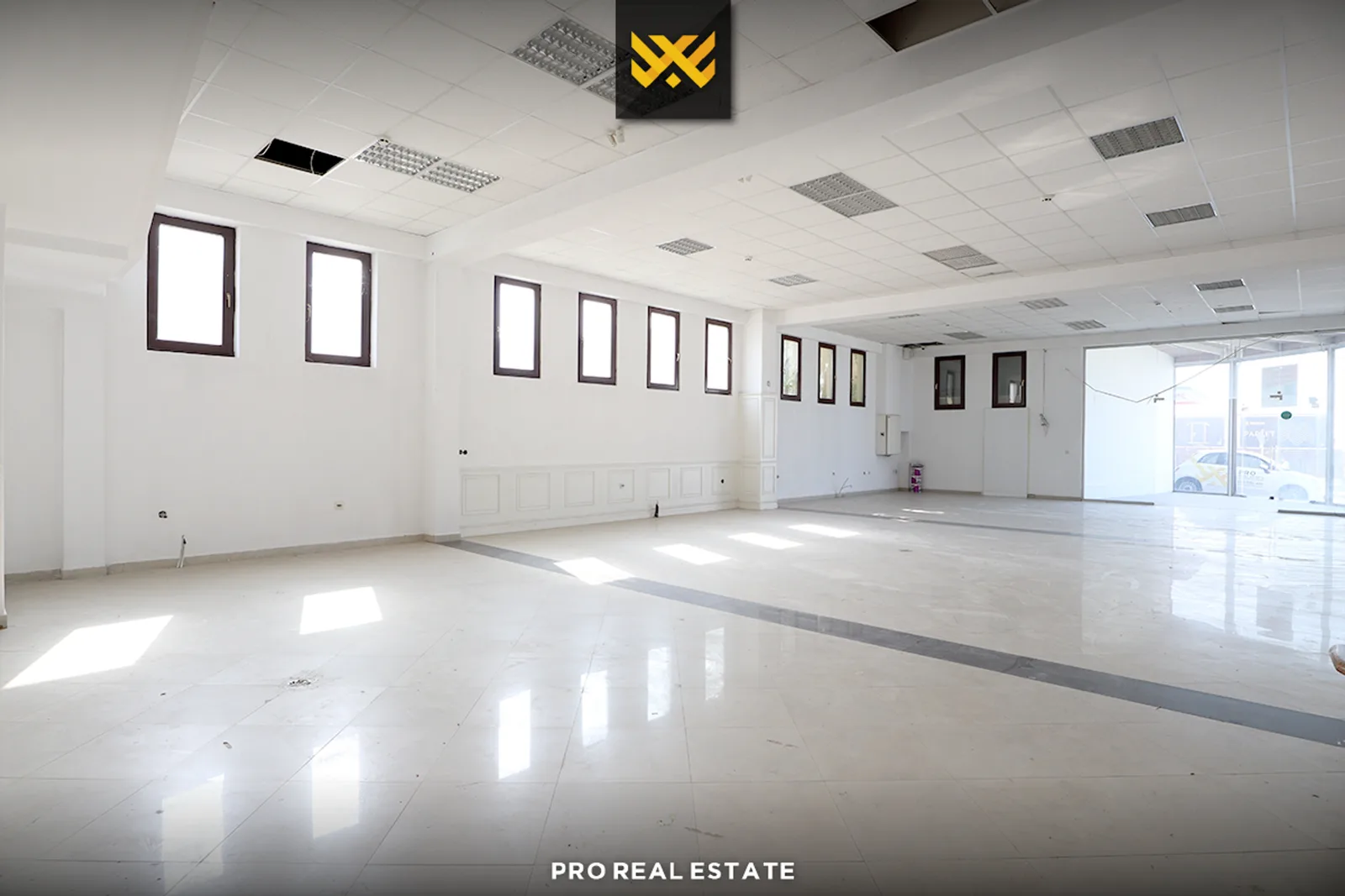 Objekt Afarist 1200m² me #QIRA në Veternik.