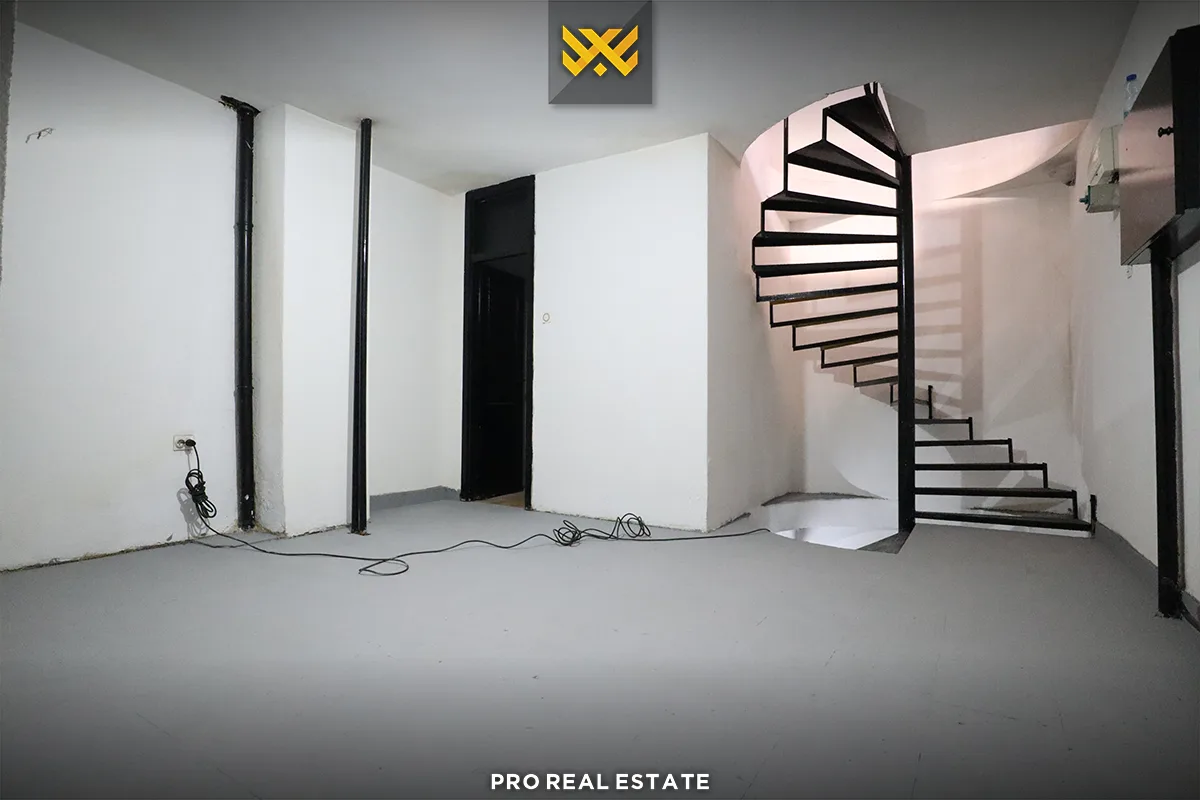 Lokal 97m² për #SHITJE në Dardani.